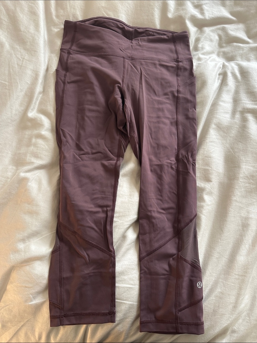 lululemon cropped athletic leggings - cherry cola